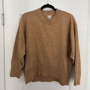 Pull over sweater